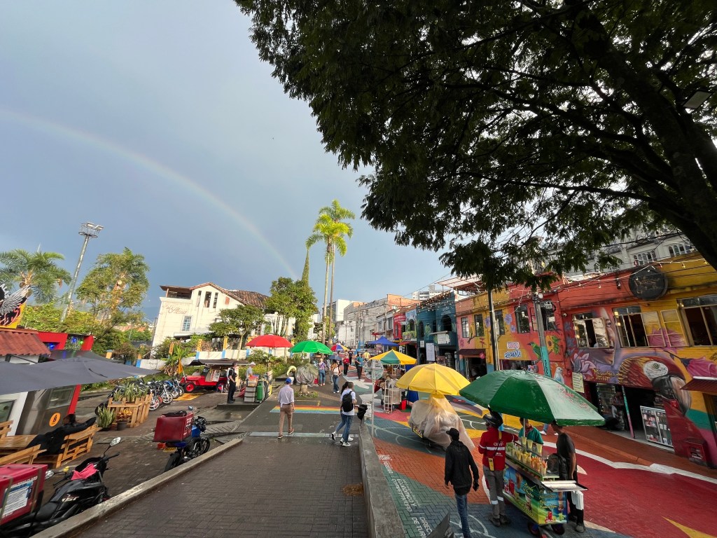 This image has an empty alt attribute; its file name is pereira.jpg